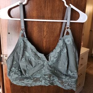 Aerie Floral Lace Bralette in Sage